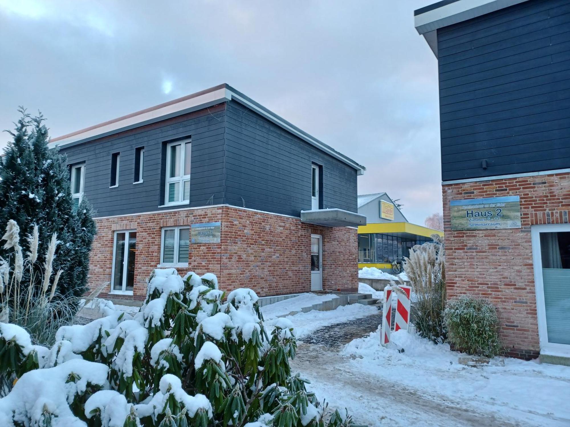 Sportpension "Seminarhaus An Der Eider" Теннінг Екстер'єр фото
